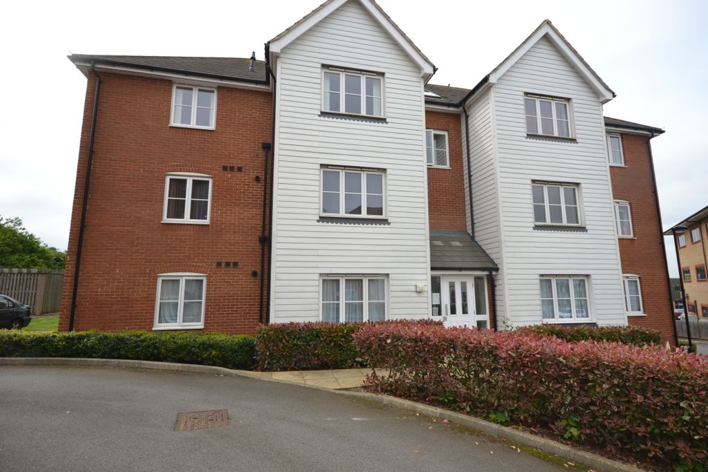 Property photo 1 of 7 2 Bed Flat To Rent Ryder Court, The Links, Herne Bay Ct6