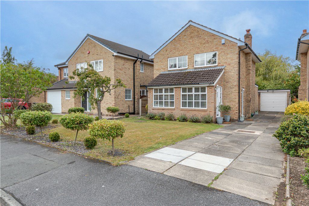 Property photo 1 of 20 House Frontage