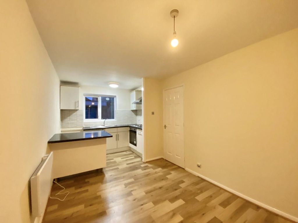 Property photo 3 of 10 Thumbnail_Img_6313.Jpg