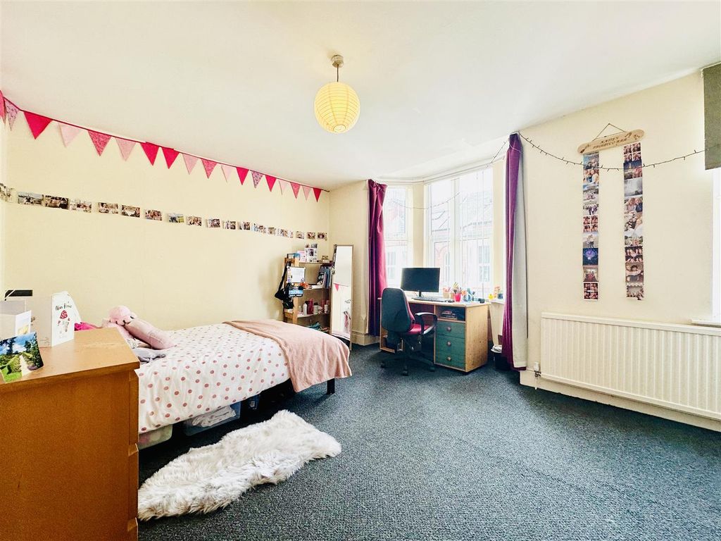 Property photo 2 of 17 Image00008.Jpeg