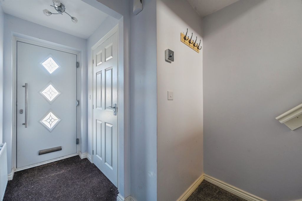 Property photo 2 of 21