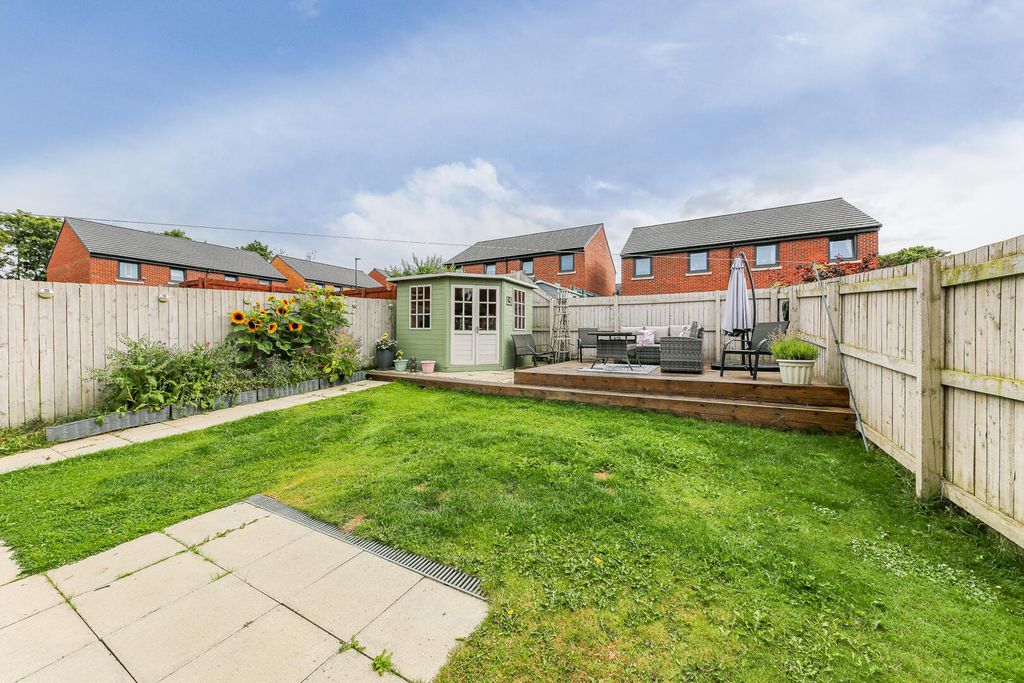 Property photo 2 of 18 Rear Garden