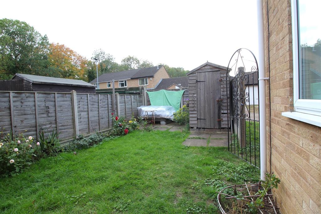 Property photo 2 of 8 Garden 2 .Jpg