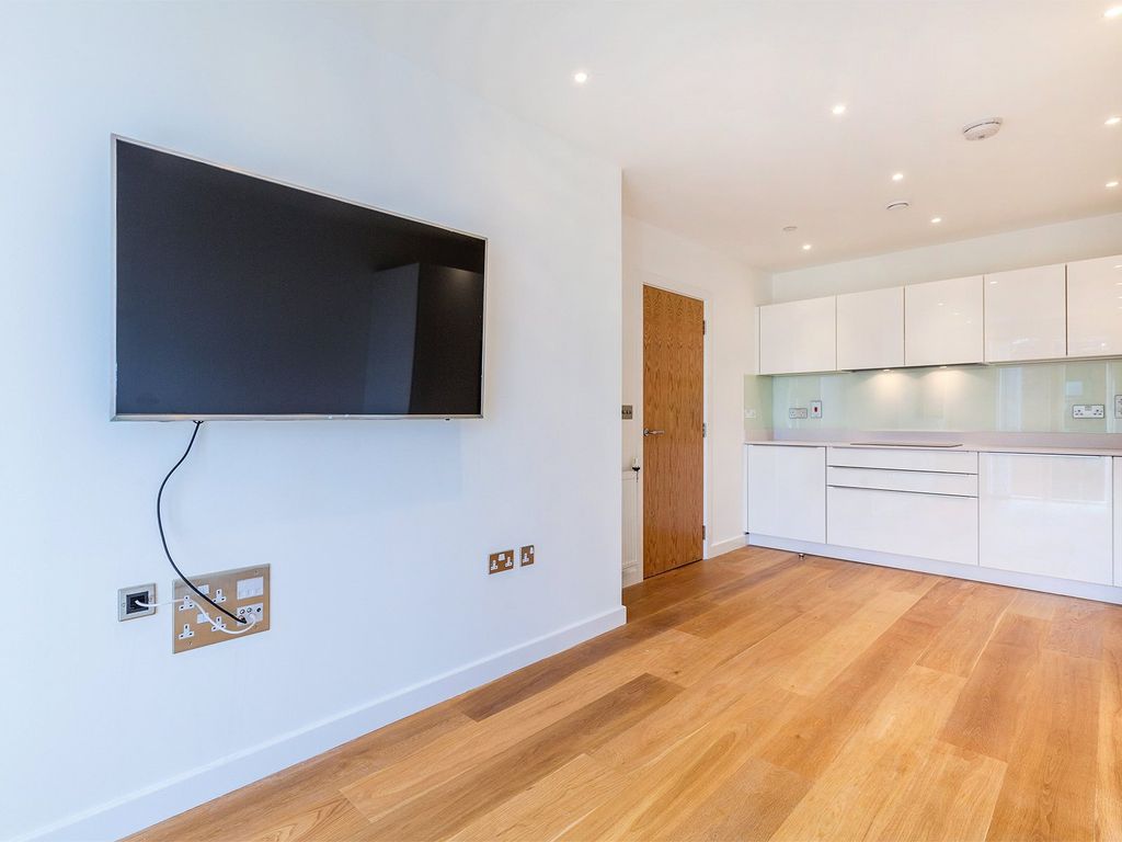 Property photo 2 of 7 Waterford Court