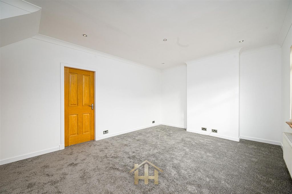 Property photo 2 of 14 Z92_1148-Edit.Jpg