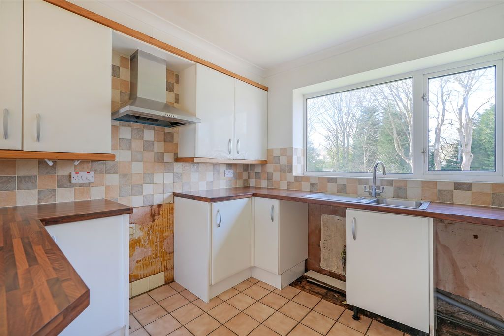 Property photo 2 of 23 Kitchen