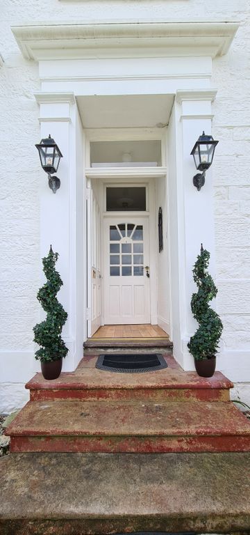 Property photo 2 of 38