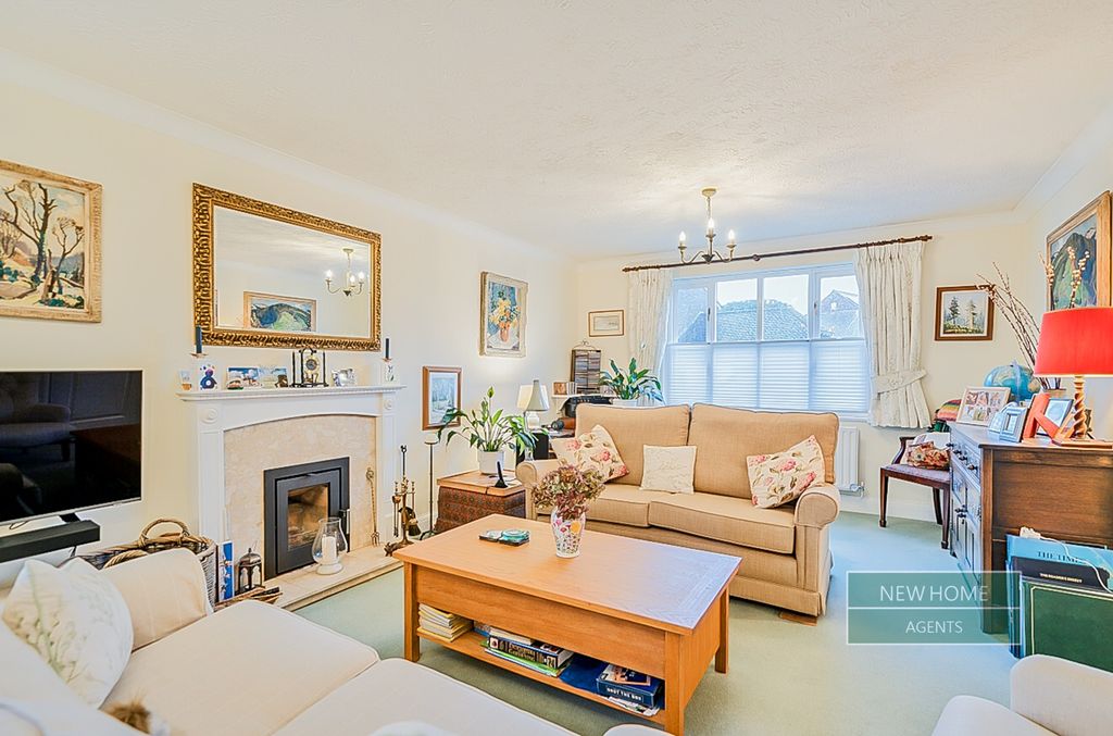 Property photo 2 of 19