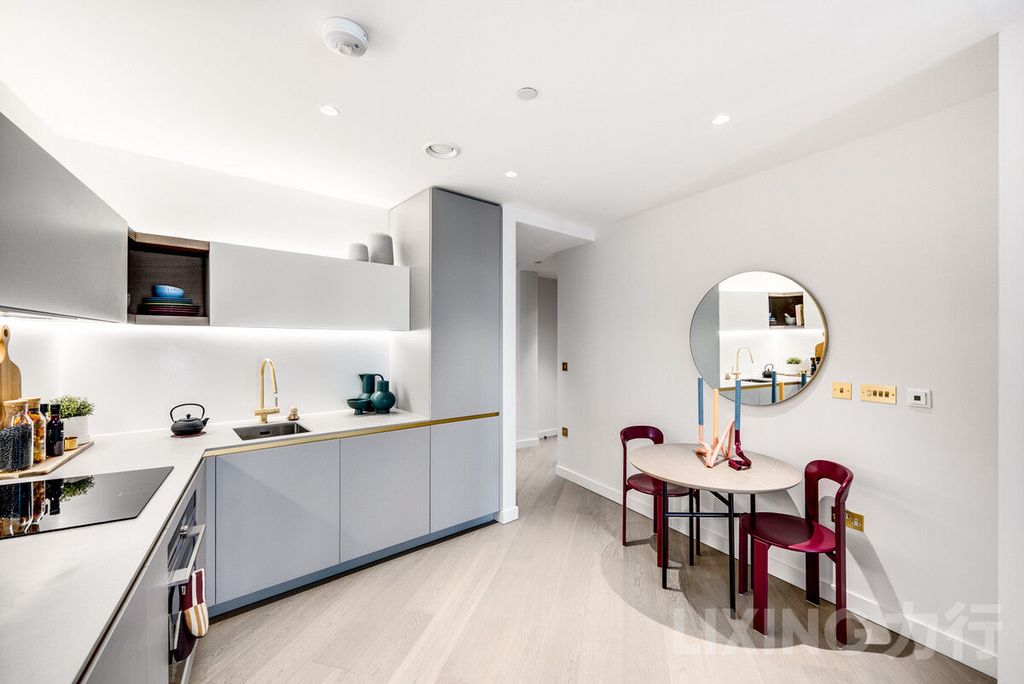 Property photo 3 of 11