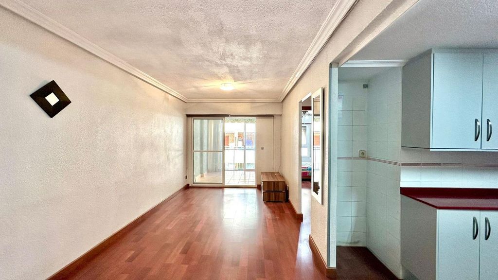Property photo 2 of 33