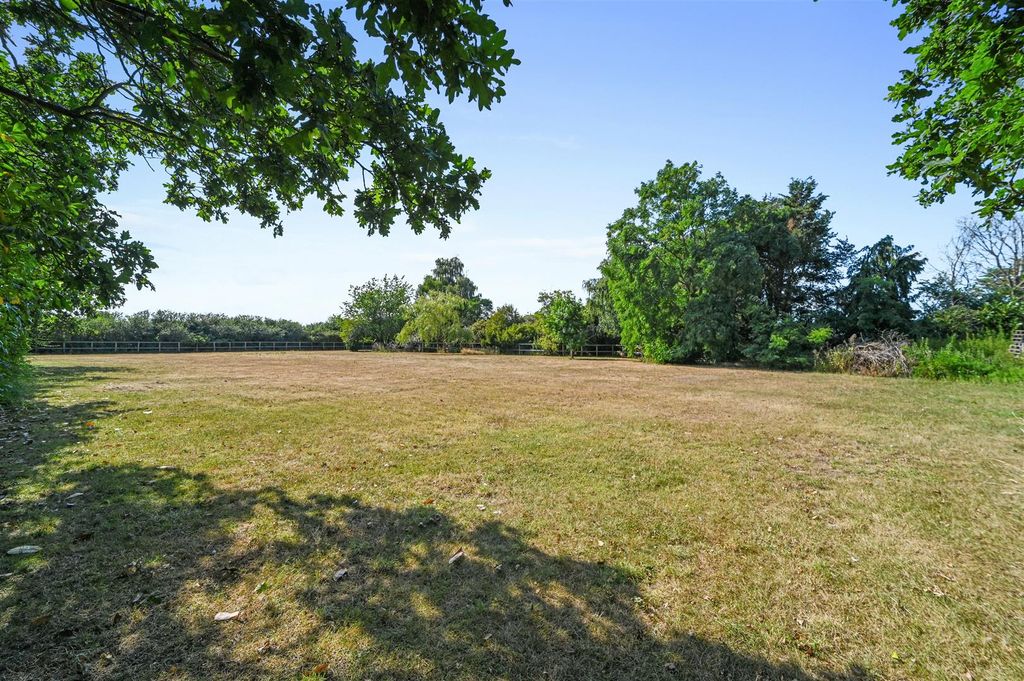Property photo 2 of 26 Meadow
