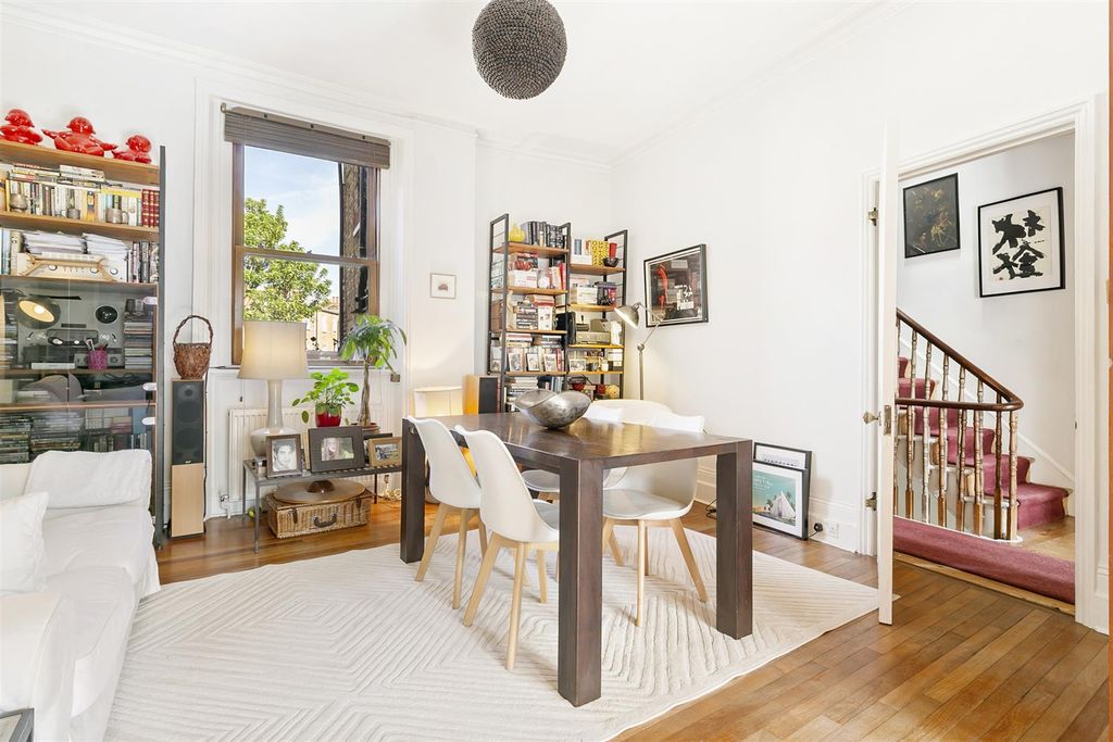 Property photo 3 of 10 Dining Room