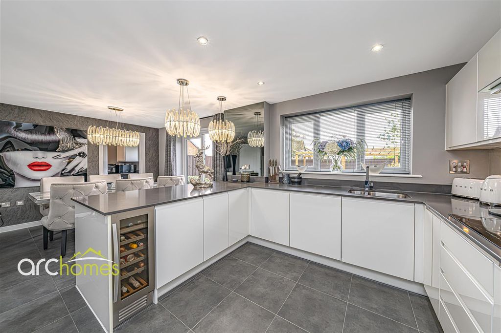 Property photo 3 of 40 Dsc02647-Edit-Edit.Jpg