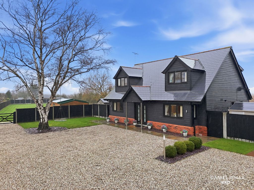 Property photo 1 of 39