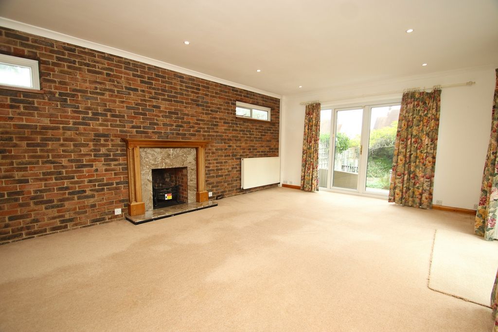 Property photo 3 of 24 Photo 6