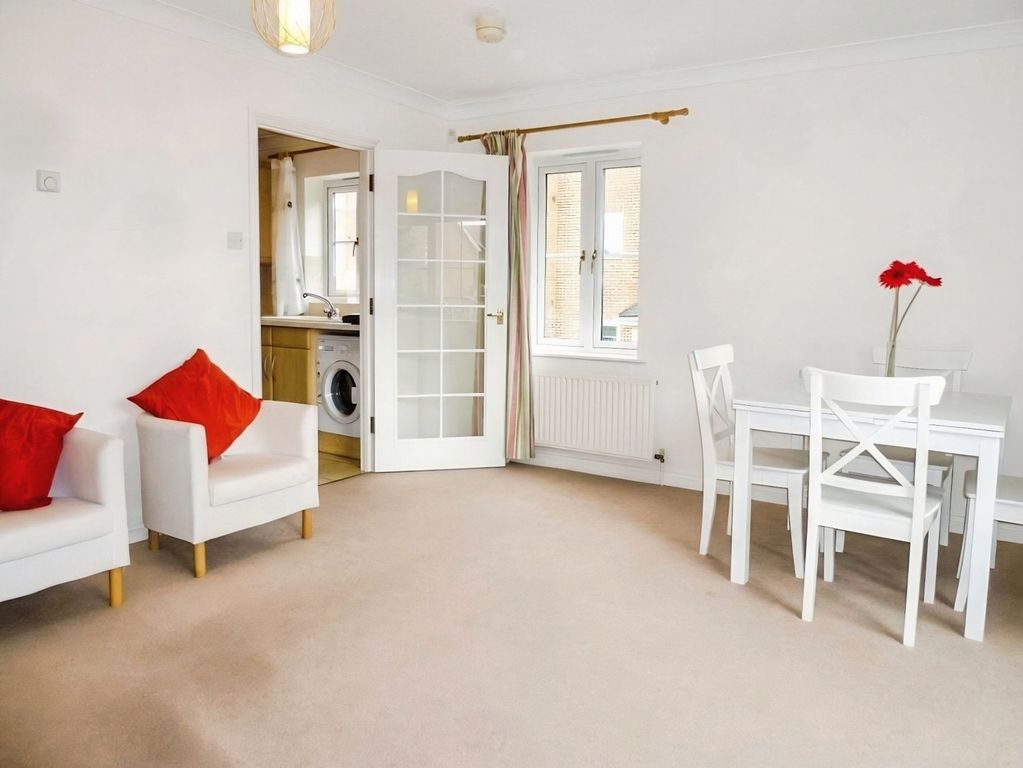 Property photo 3 of 9 Pbox-Img.Jpeg