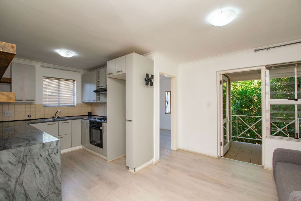 Property photo 1 of 27 St1729838