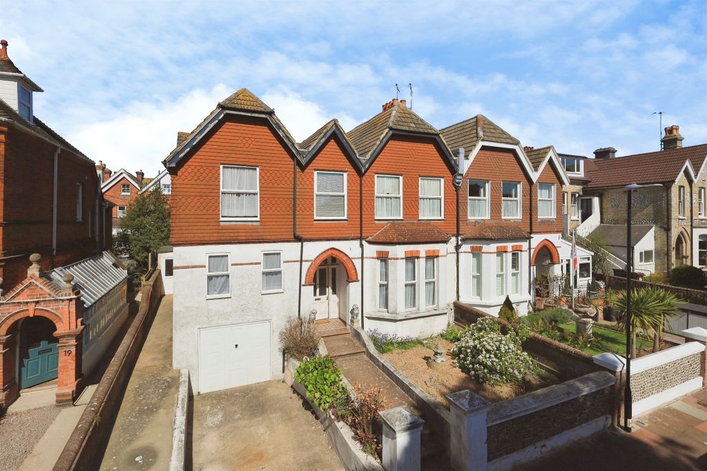 Property photo 1 of 19