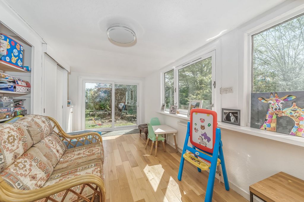 Property photo 3 of 16