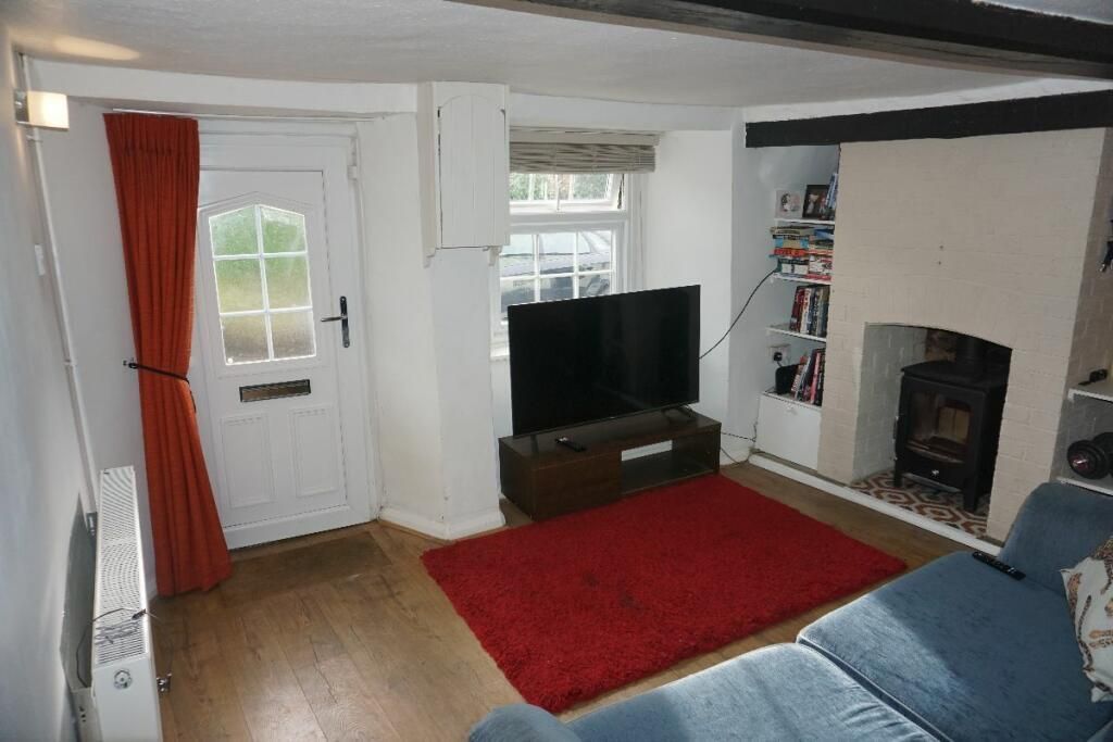 Property photo 2 of 8