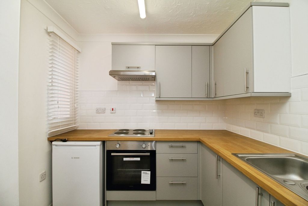 Property photo 2 of 13 Kitchen