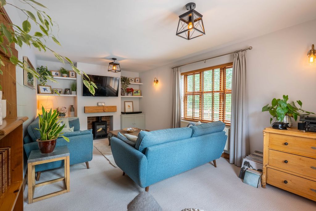 Property photo 2 of 26