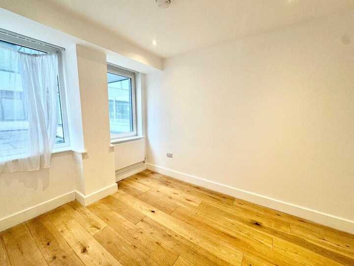 Property photo 3 of 8 Gallery