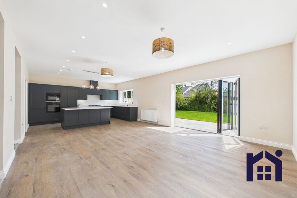 Property photo 3 of 33 Heart Of The Home