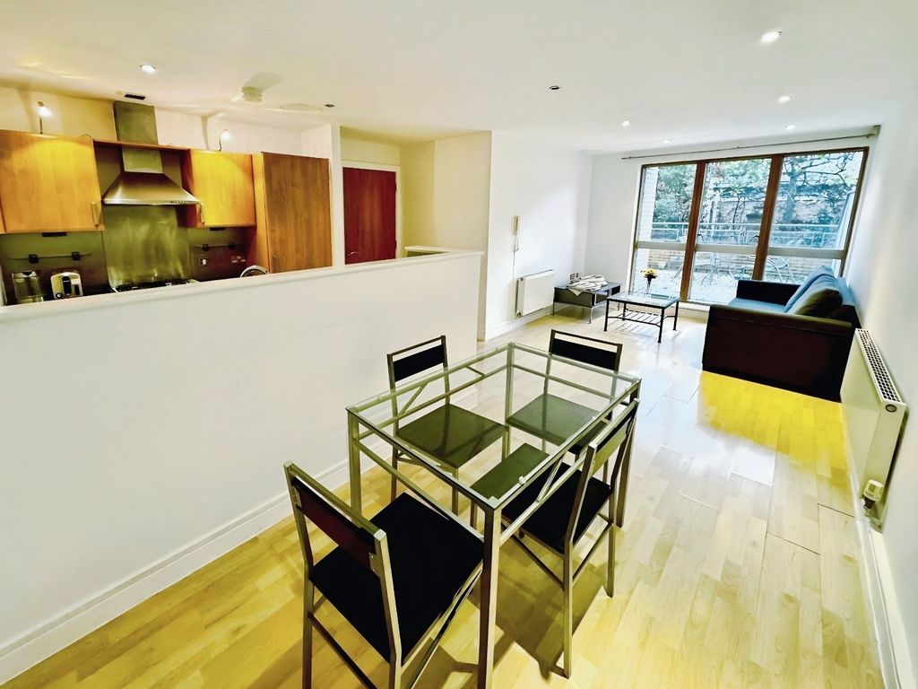 Property photo 2 of 8 Picture No. 22