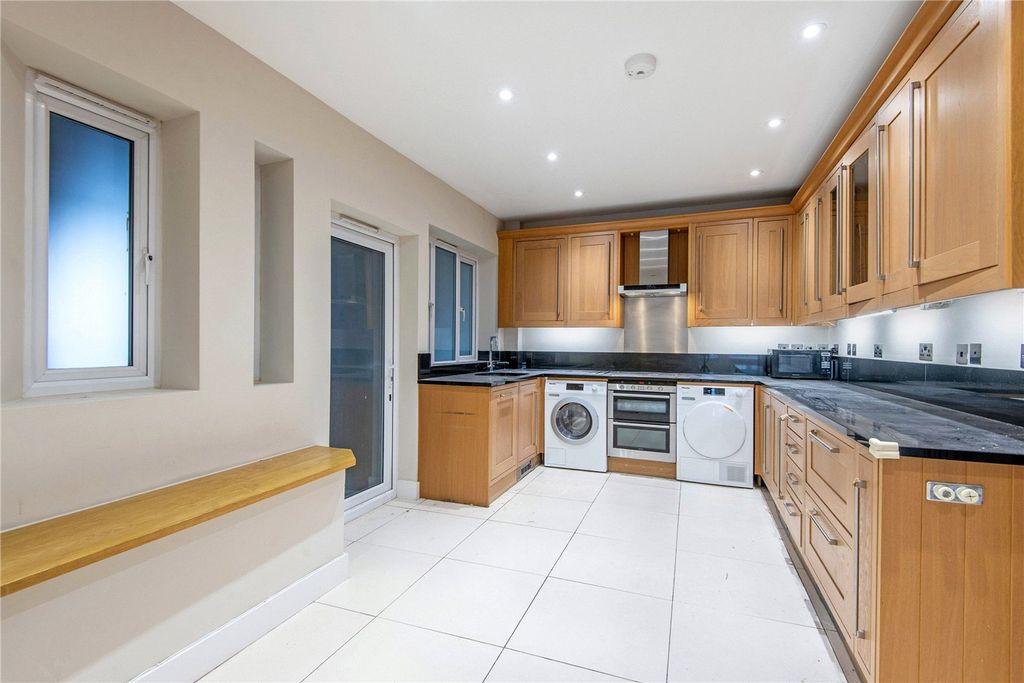 Property photo 2 of 14 Picture No. 45