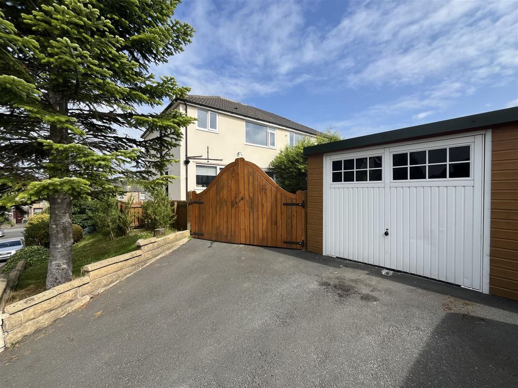 Property photo 1 of 23 Driveway &amp; Garage