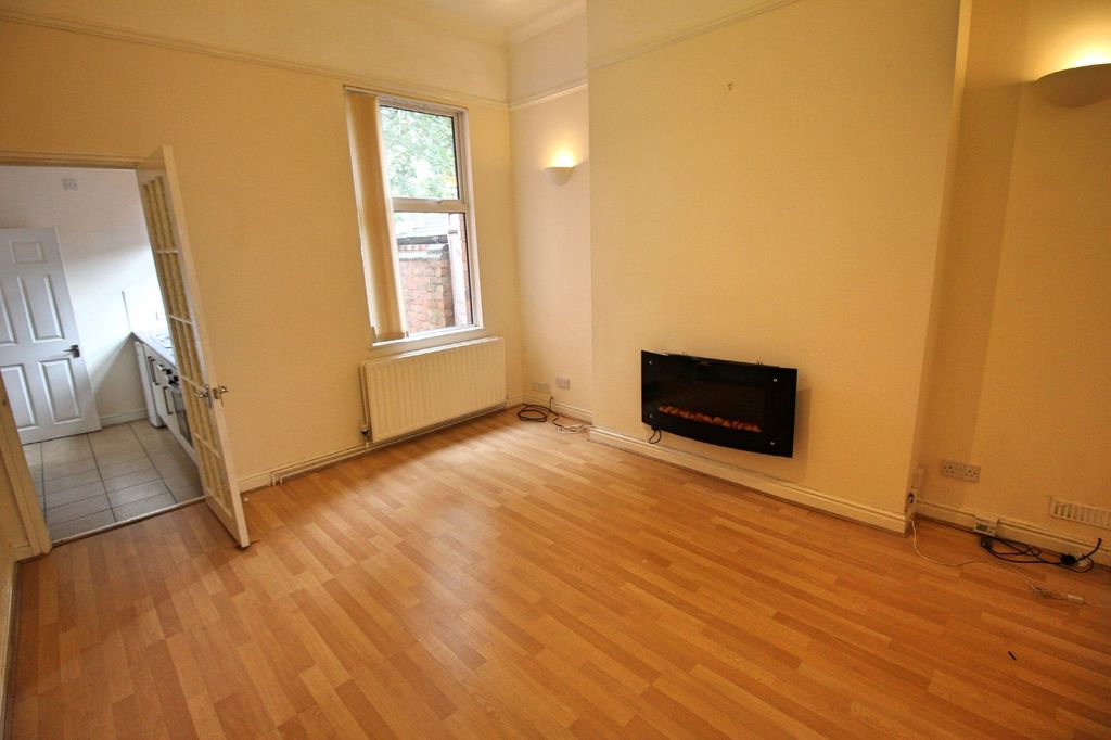 Property photo 2 of 9