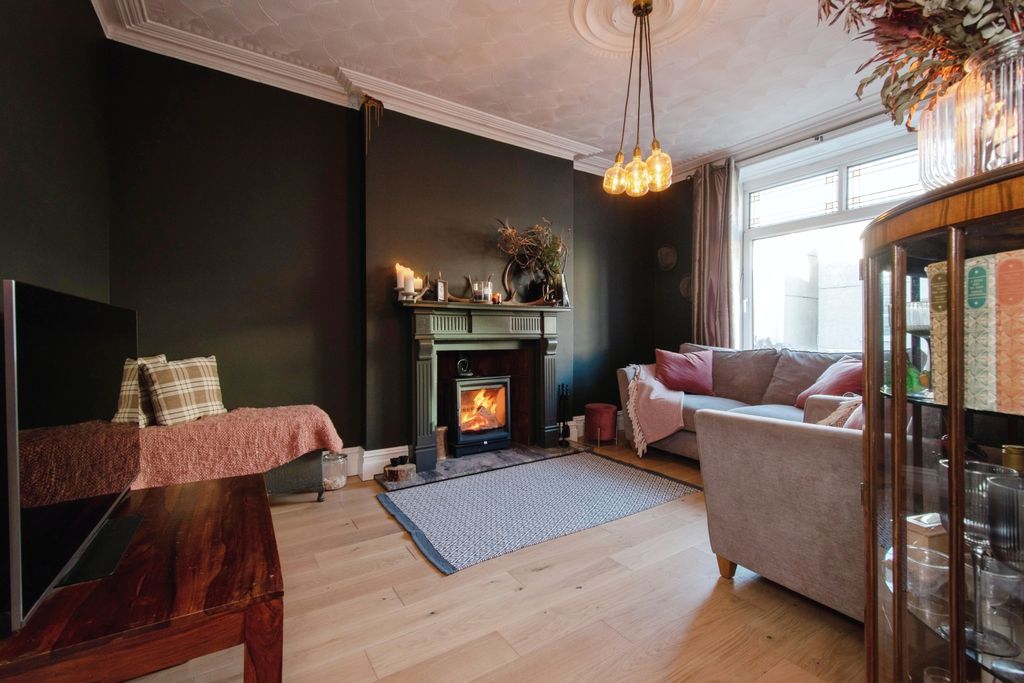 Property photo 2 of 17 Photography