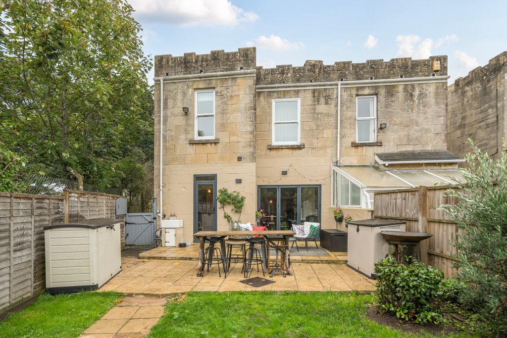 Property photo 1 of 29