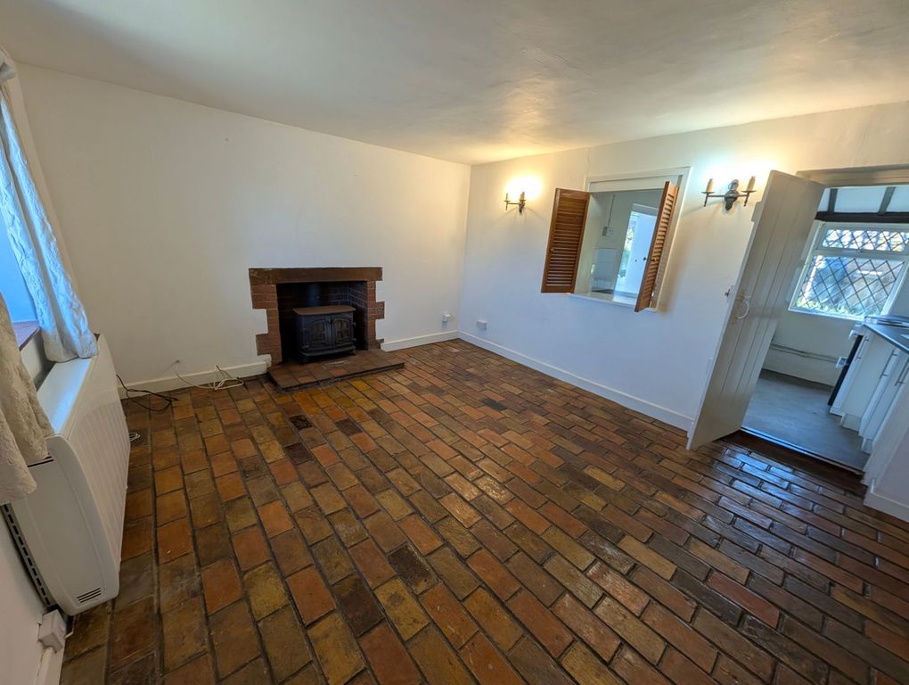 Property photo 2 of 8