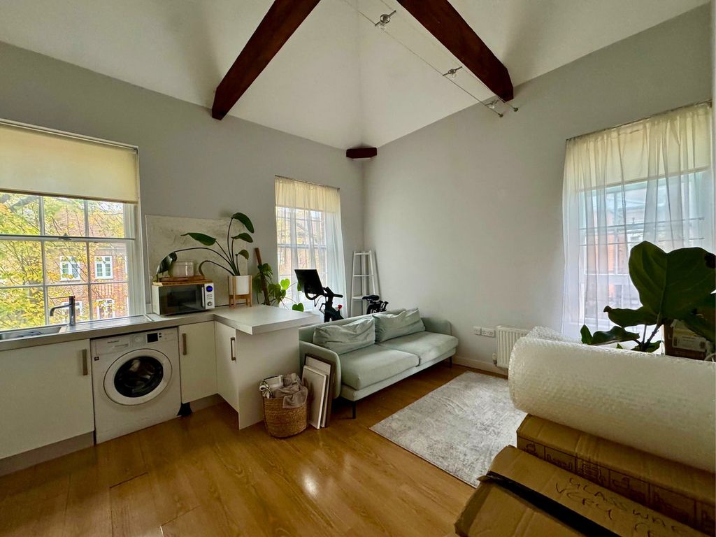 Property photo 3 of 8