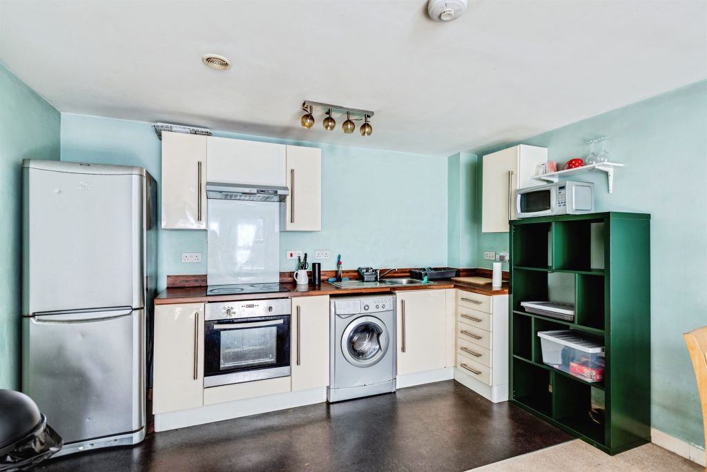 Property photo 3 of 13