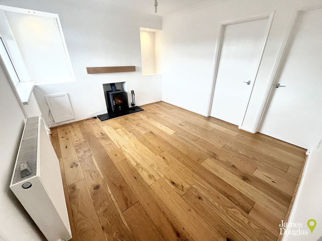 Property photo 3 of 20 Liv1 (1)