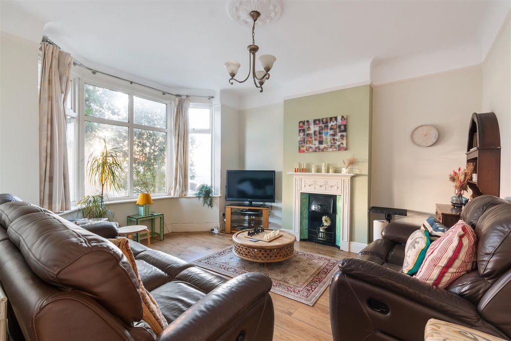 Property photo 1 of 12 Reception Room