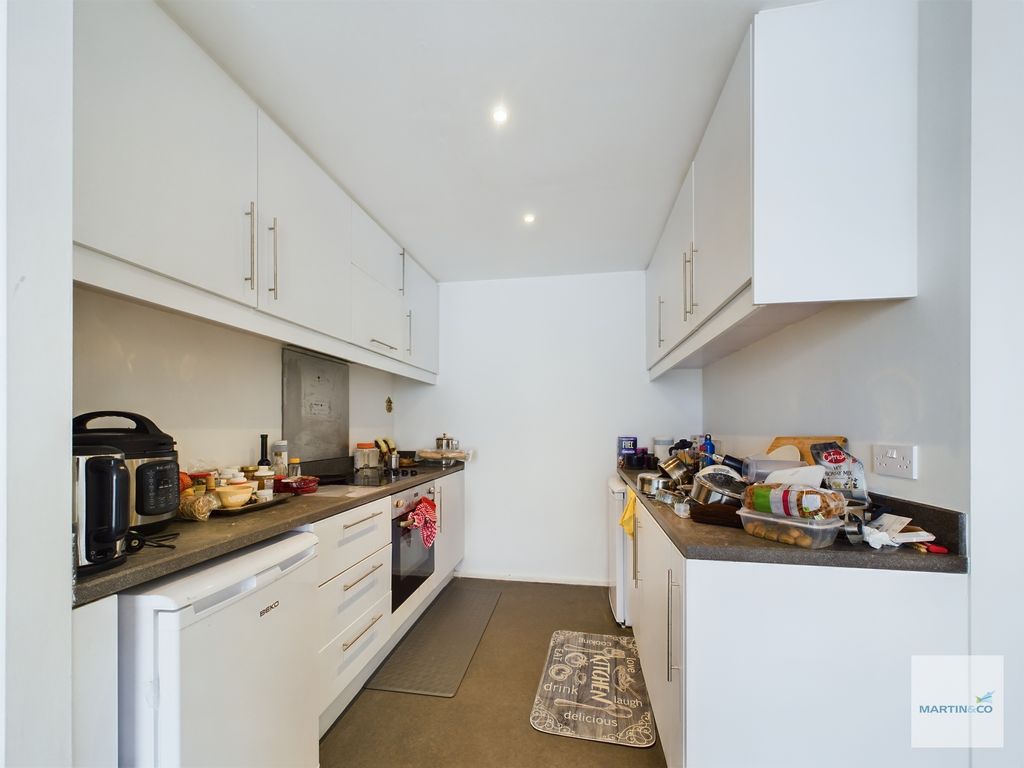 Property photo 3 of 8 Cam03394G0-Pr0145-Still004