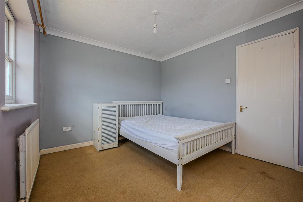 Additional image 10 of 2 bed end terrace house for saleColne Drive, Didcot OX11