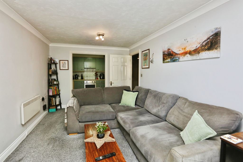Property photo 3 of 8
