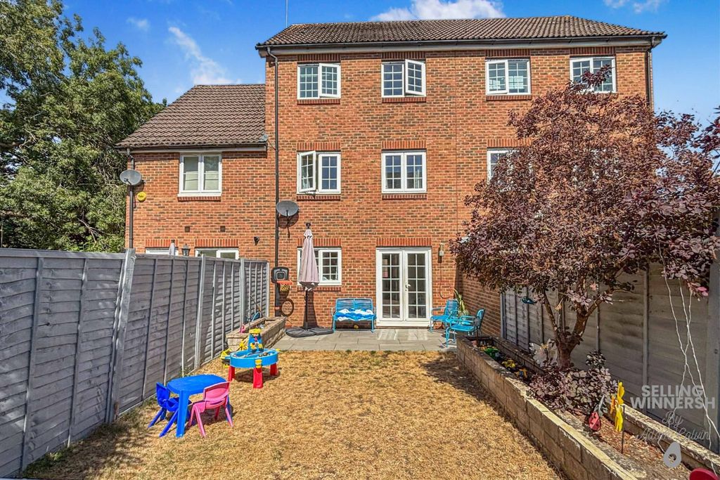 Property photo 2 of 19 5116265