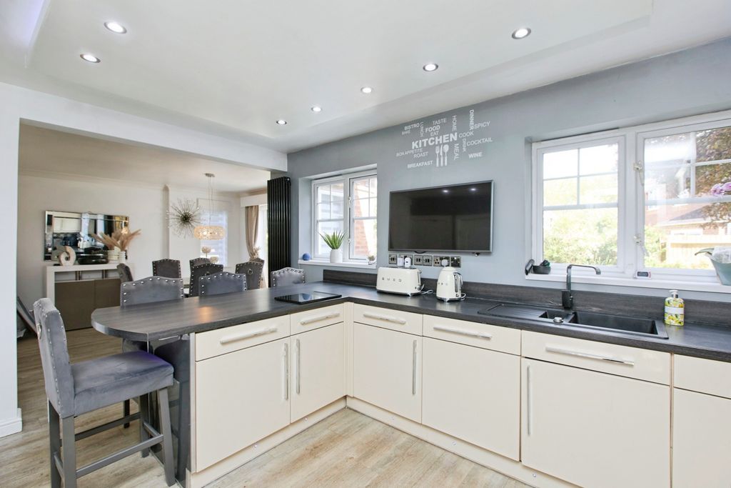 Property photo 3 of 19 Img_6069