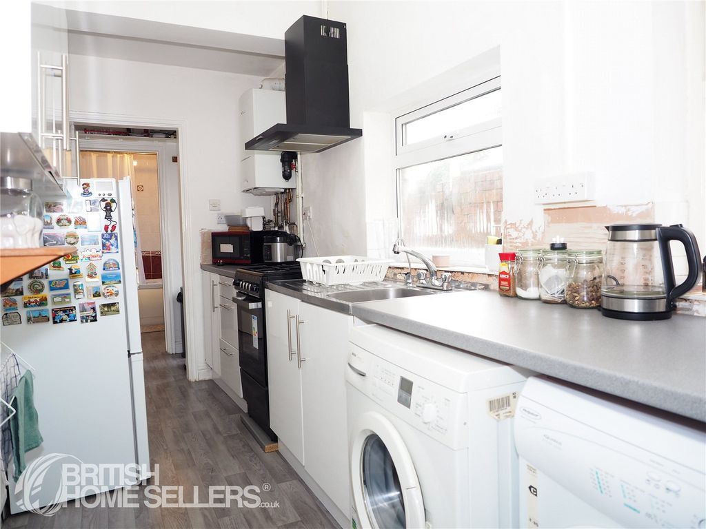 Property photo 3 of 16 Picture No. 23