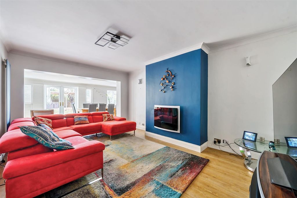 Property photo 2 of 20 1324136-10-68767A6d8B5d5.Jpg