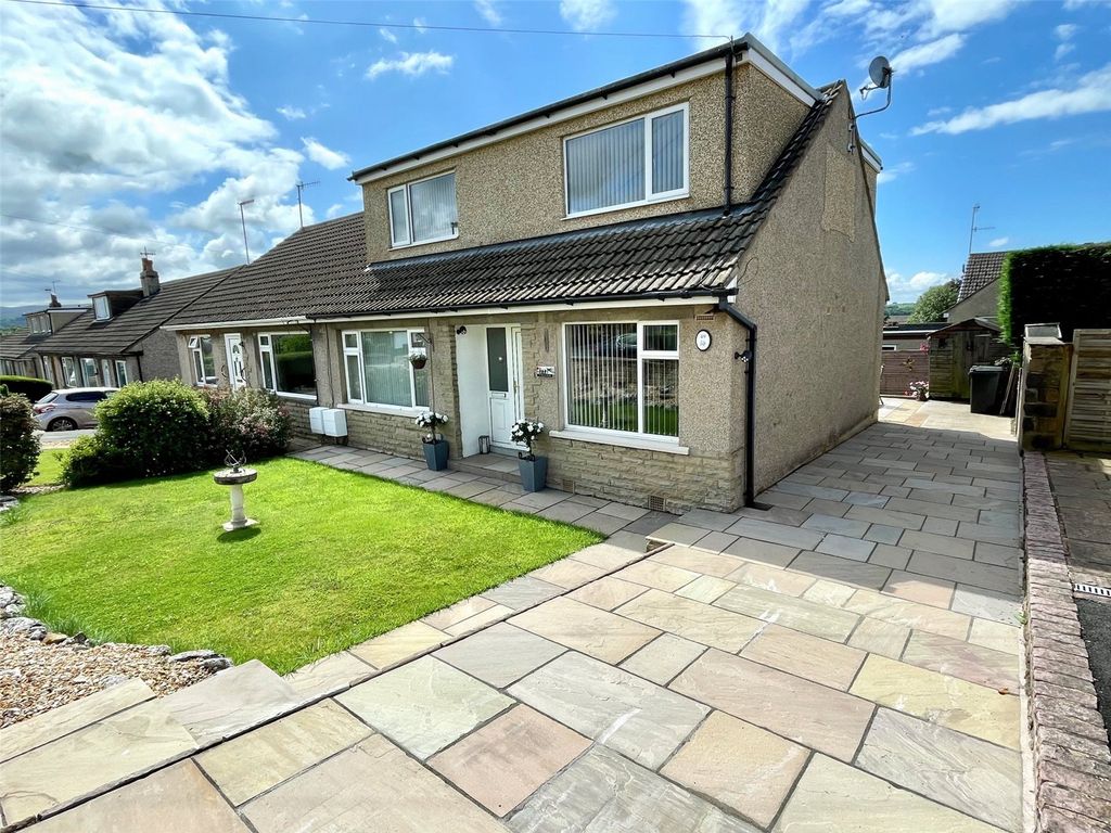Property photo 1 of 19 External