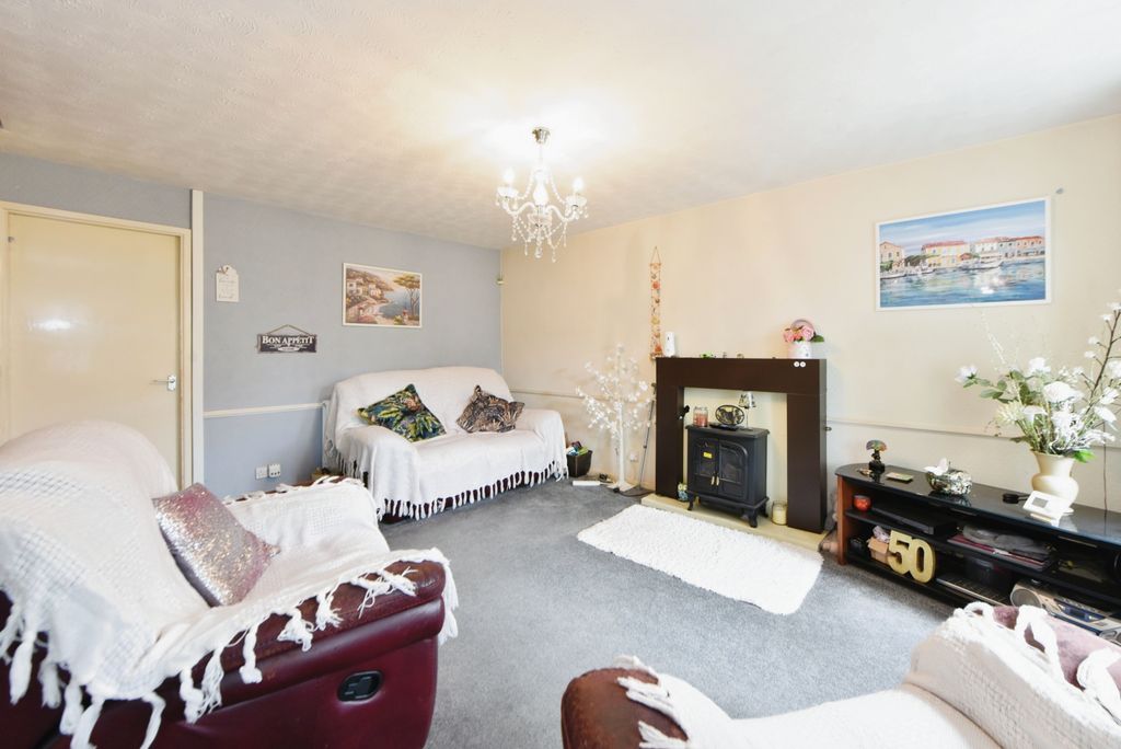 Property photo 3 of 15