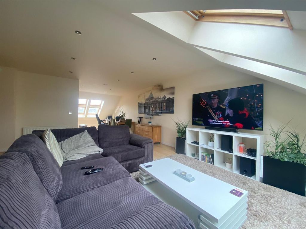 Property photo 1 of 9 16.Jpg