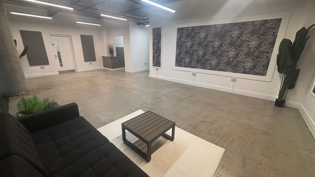 Property photo 3 of 5